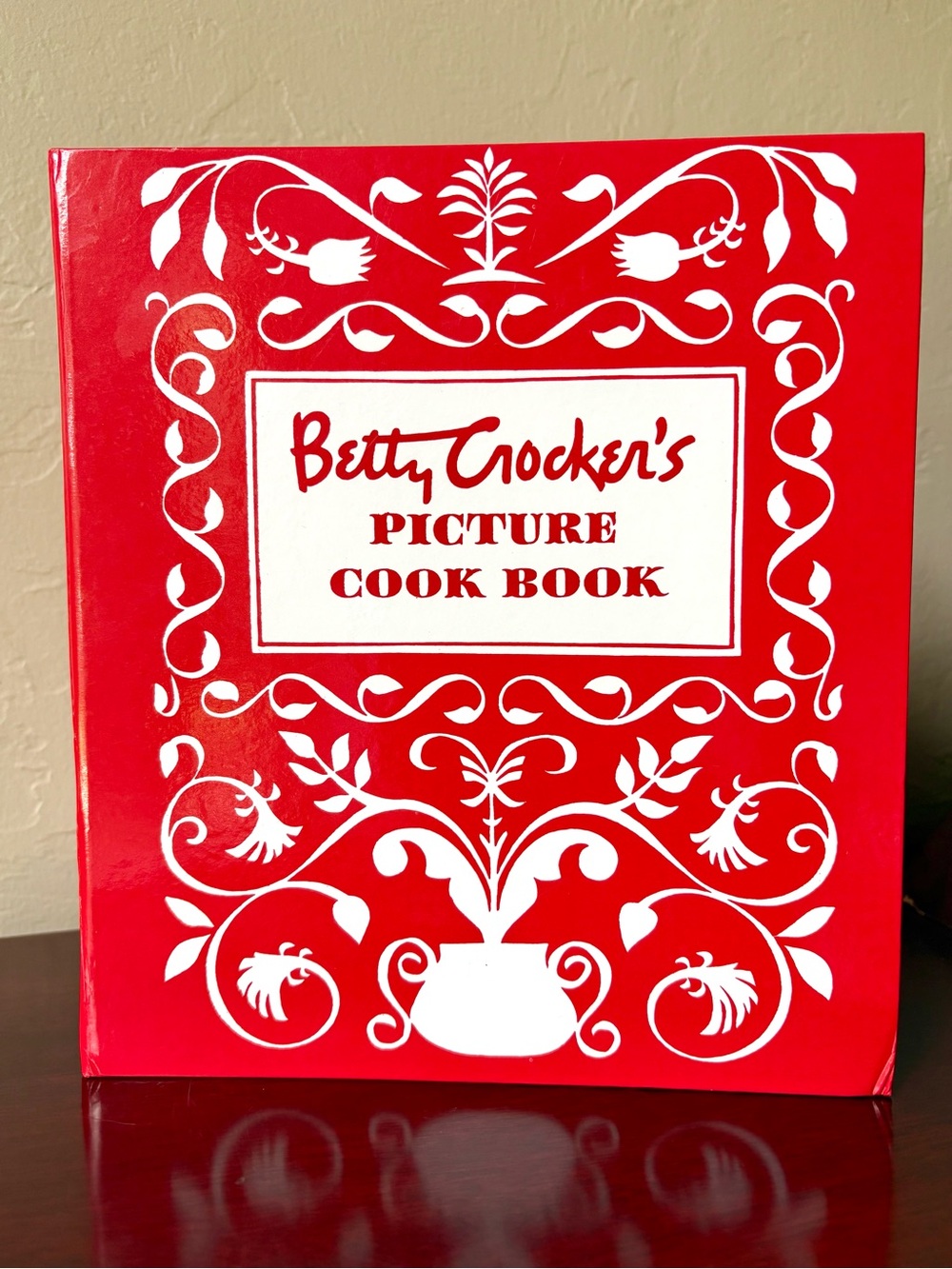 Vintage Betty Crocker's Picture Cook Book